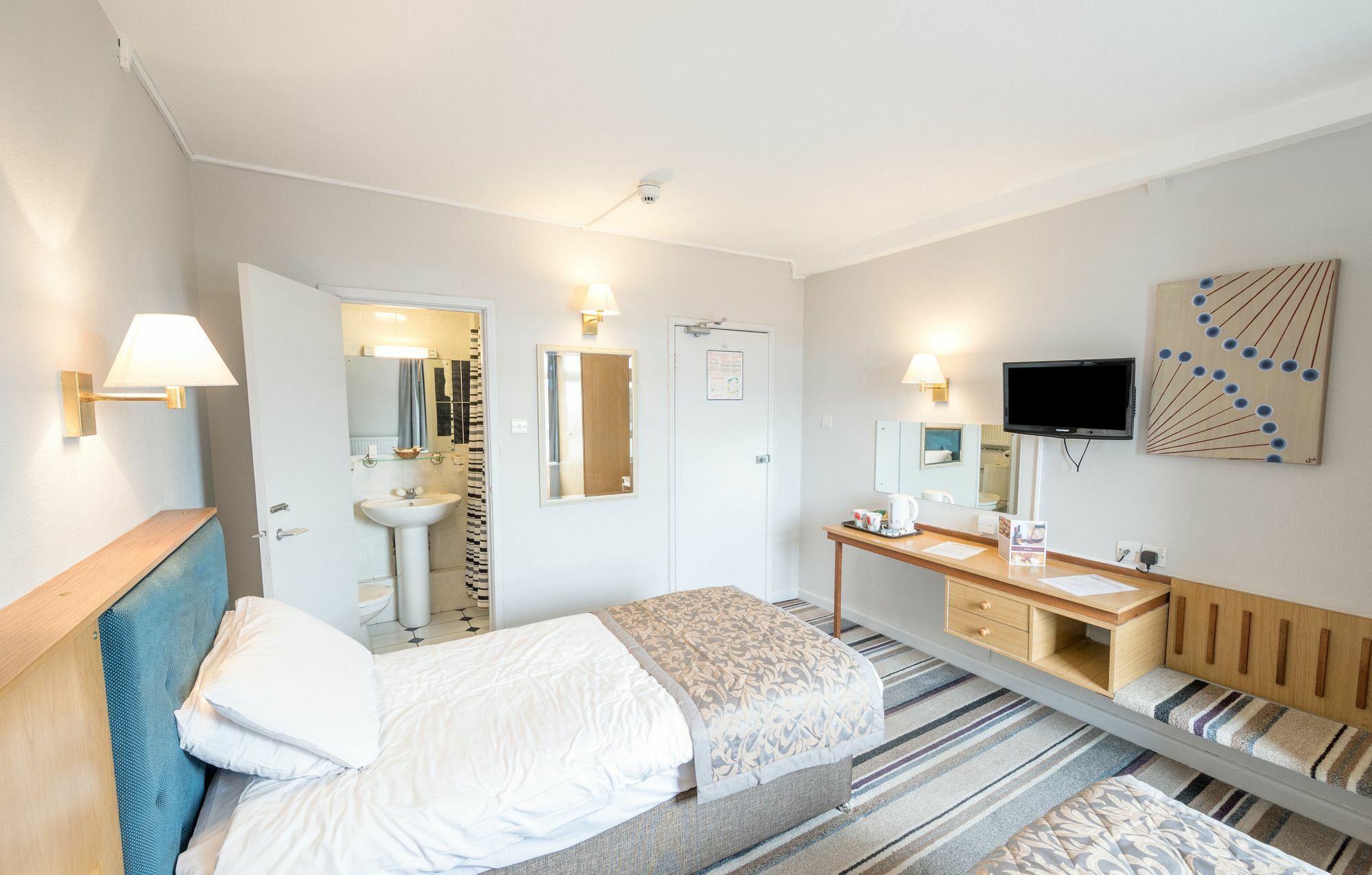 Norwich Hotel エクステリア 写真